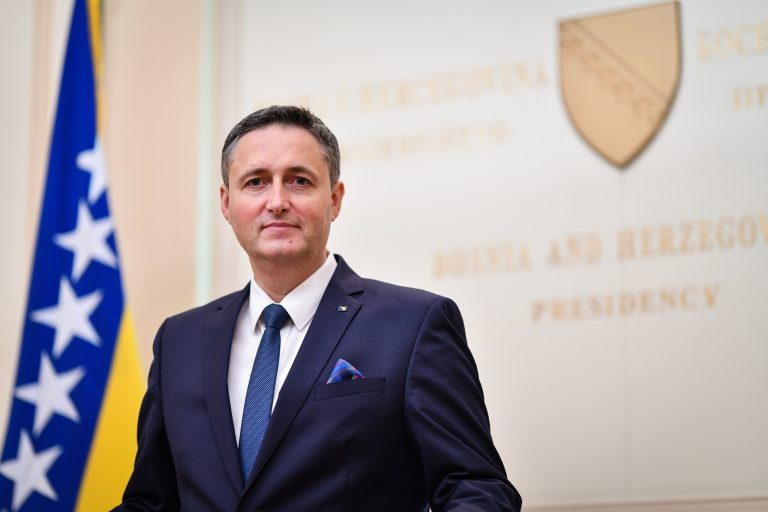 Vrijeme je za akciju: Član Predsjedništva BiH Denis Bećirović podnio Ustavnom sudu BiH zahtjev za ocjenu ustavnosti…