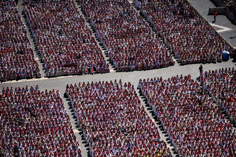 Više od 400.000 ljudi oprostilo se od pape Franje u Vatikanu