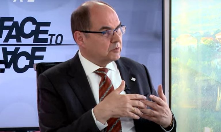 Schmidt o Dodiku: Otišao je predaleko, imam sva sredstva na stolu
