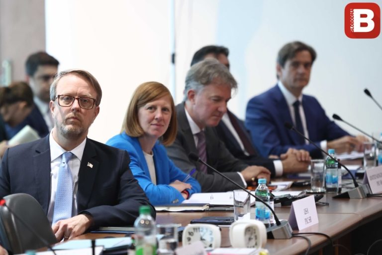 KRAJ SASTANKA PIC-a SA LIDERIMA STRANAKA: Nikšić poručio Čoviću – “Vaši prijedlozi za nas NISU PRIHVATLJIVI!”