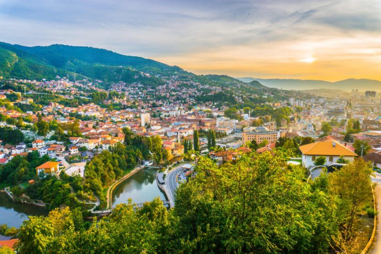 Slika prirodnog priraštaja u Kantonu Sarajevo: “Sve je manje djece što si bliže Sebilju”