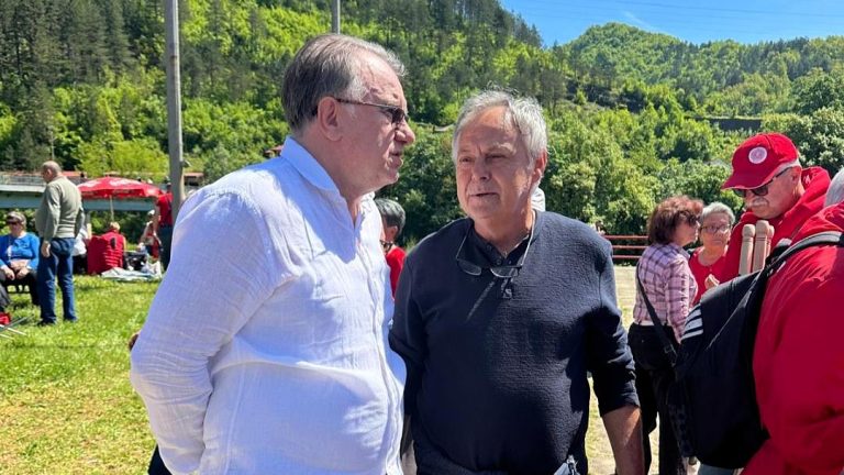 JABLANICA: PREMIJER NIKŠIĆ ODAO POČAST UČESNICIMA BITKE ZA NA NERETVI