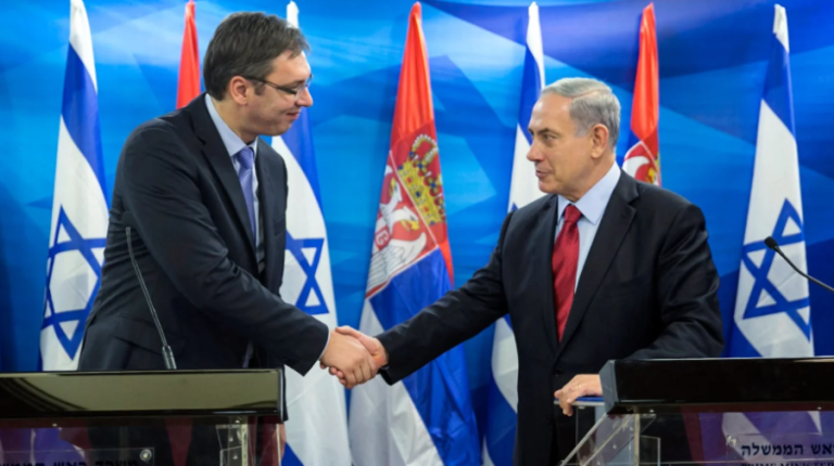 VUČIĆ I NETANYAHU RUKU POD RUKU: Dok gori Bliski istok, Beograd i Tel Aviv sklopili opasan vojni pakt