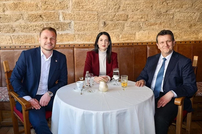 Otkrivamo detalje dogovora: Stanivuković i Blanuša u borbi za kandidaturu, o imenu će odlučiti anketa