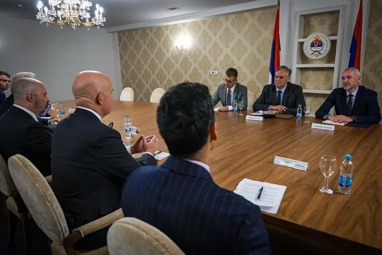 Američki kongresmeni se sastali sa Sinišom Karanom: Naglasili su važnost saradnje u okviru ustavnog poretka BiH