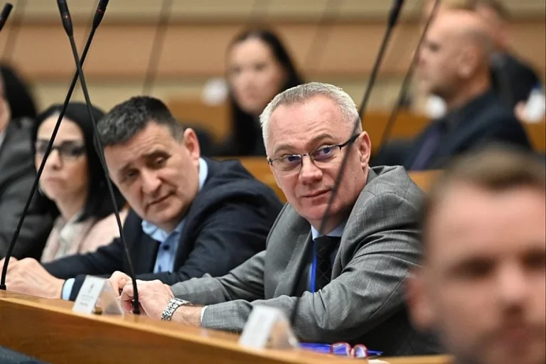 Ovo se zove politički zaokret: Đajić izašao iz SNSD-a pa isprozivao jedan centar moći