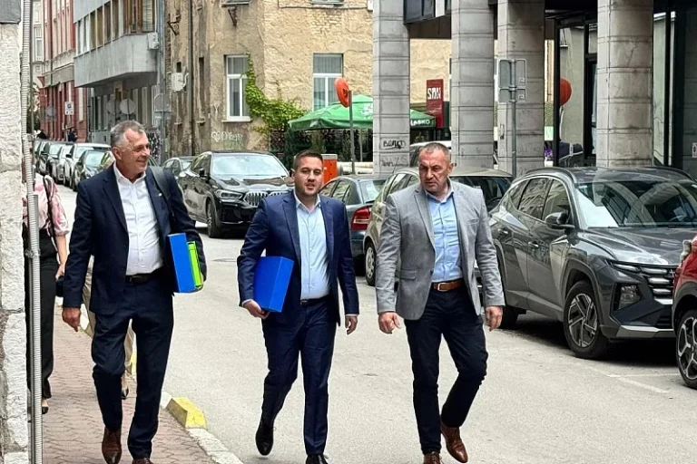 PSS predao prijavu za Opće izbore: Funkcioneri hvalili Stanivukovića i najavljivali pobjedu