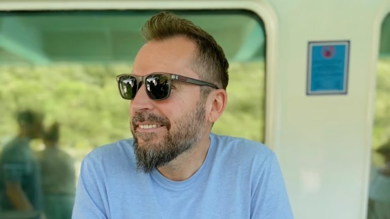 Bursać: Zamislite da Bošnjaci rade ono što se radi njima:-Priča o Usamljenoj ljepotici
