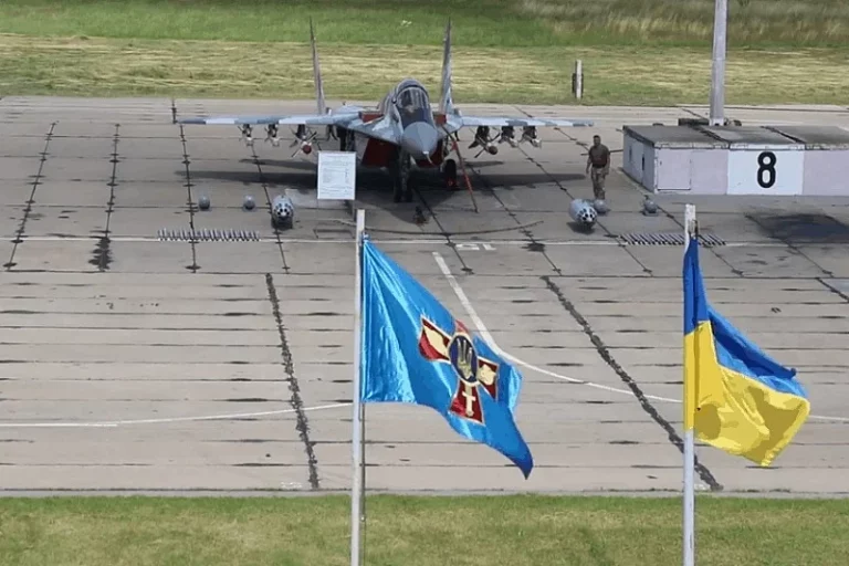 Uprkos pogoršanim odnosima: Ukrajina i Poljska obnovile pregovore o isporuci borbenih aviona MiG-29