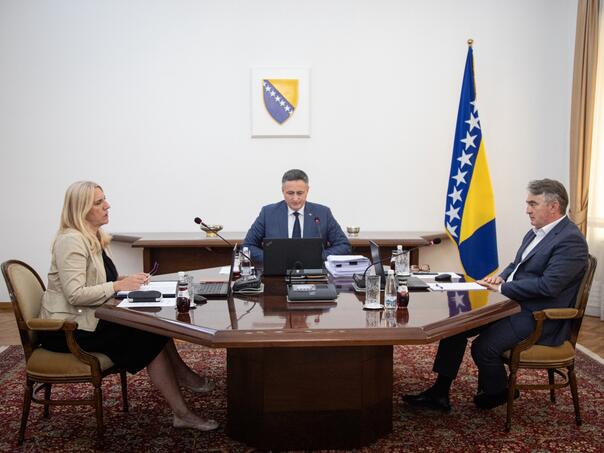 odrzana-sjednica-predsjednistva-bih-ovo-su-odluke-i-zakljucci-30-redovna-sjednica-predsjedni-tva-bih-1-_6a621a300dd50