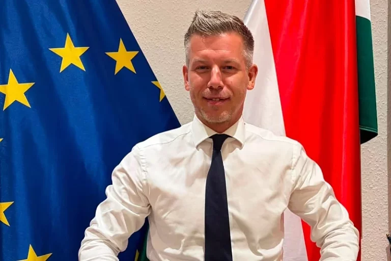 Peter Magyar dobio neobičan poklon od premijera Pakistana: “Ne daje nam svako revolver”