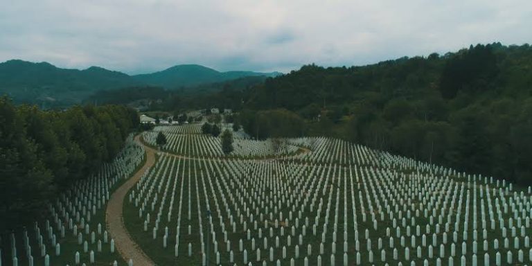 Ima li Tužilaštvo u Bijeljini pravno uporište da “češlja” poslovanje Memorijalnog centra u Potočarima