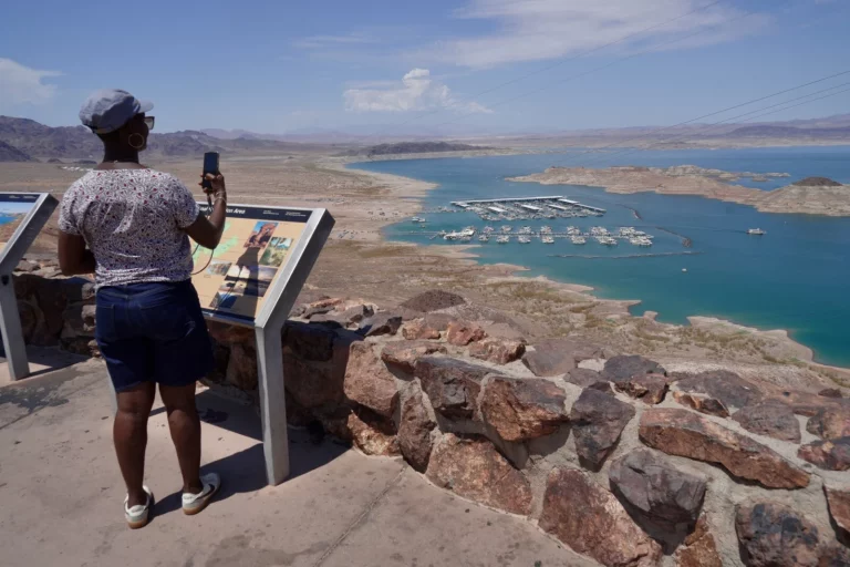 Šokantni prizori: Najveće američko akumulacijsko jezero na najnižem nivou ikada, kriza pogodila i rijeku Colorado