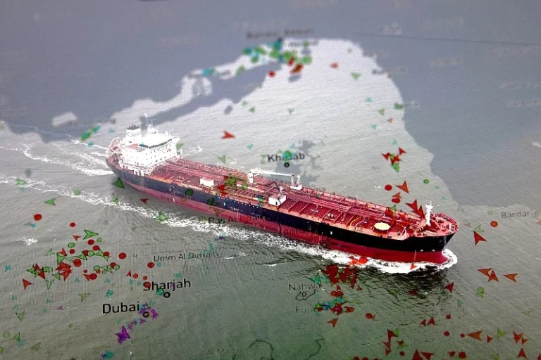 Iran stavio 45 tankera na crnu listu: Prijete zapljenom tereta i visokim kaznama