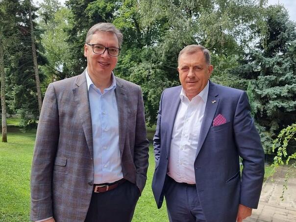 dodik-podrzao-vucica-na-izborima-u-srbiji-dodik-vucic_6a8c7e23624d9