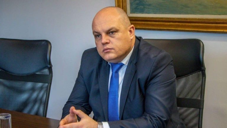 Mustafa Ružnić: Institucije su iznad fotelja, a o vlasti odlučuju zakoni i građani a ne “Koalicija očajnika”.