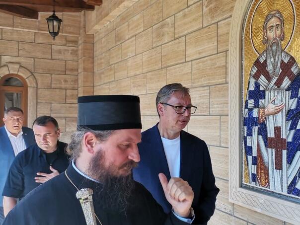 vucic-u-bosanskoj-krajini-odrzao-predavanje-ko-je-srbin-a-ko-srbijanac-761566672-1052897993862276-6422780848037141389-n_6a6f5502e1c5d