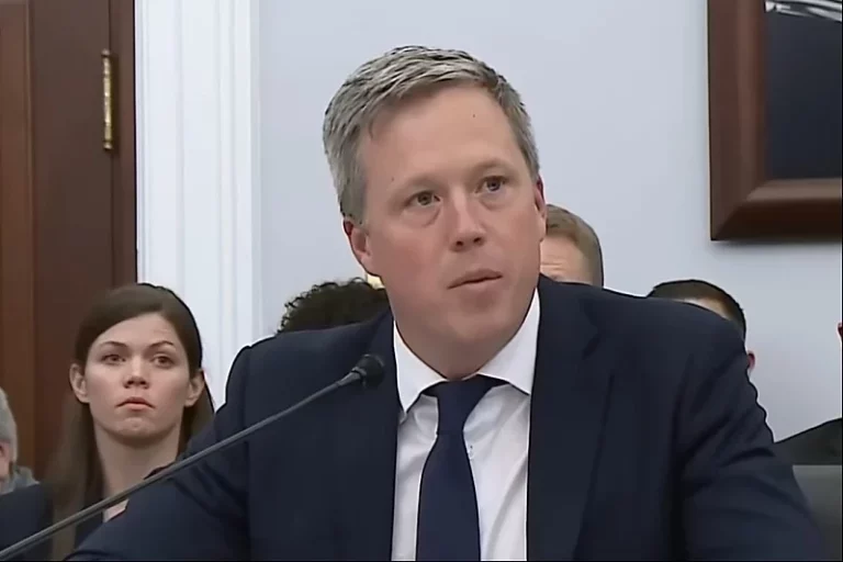 Sekretar američke vojske nije otišao tiho: Sastao se s Trumpom i šokirao ga podacima
